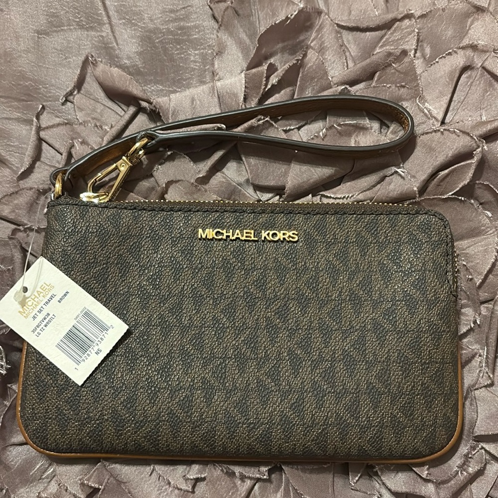 Michael Kors Jet Set Travel Wristlet
